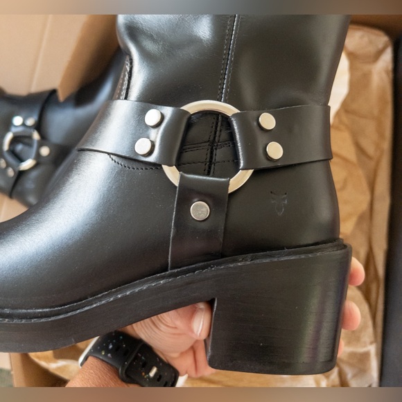 NWT NIB Frye Kate Harness Leather Boots Black Size 8 - Picture 10 of 11